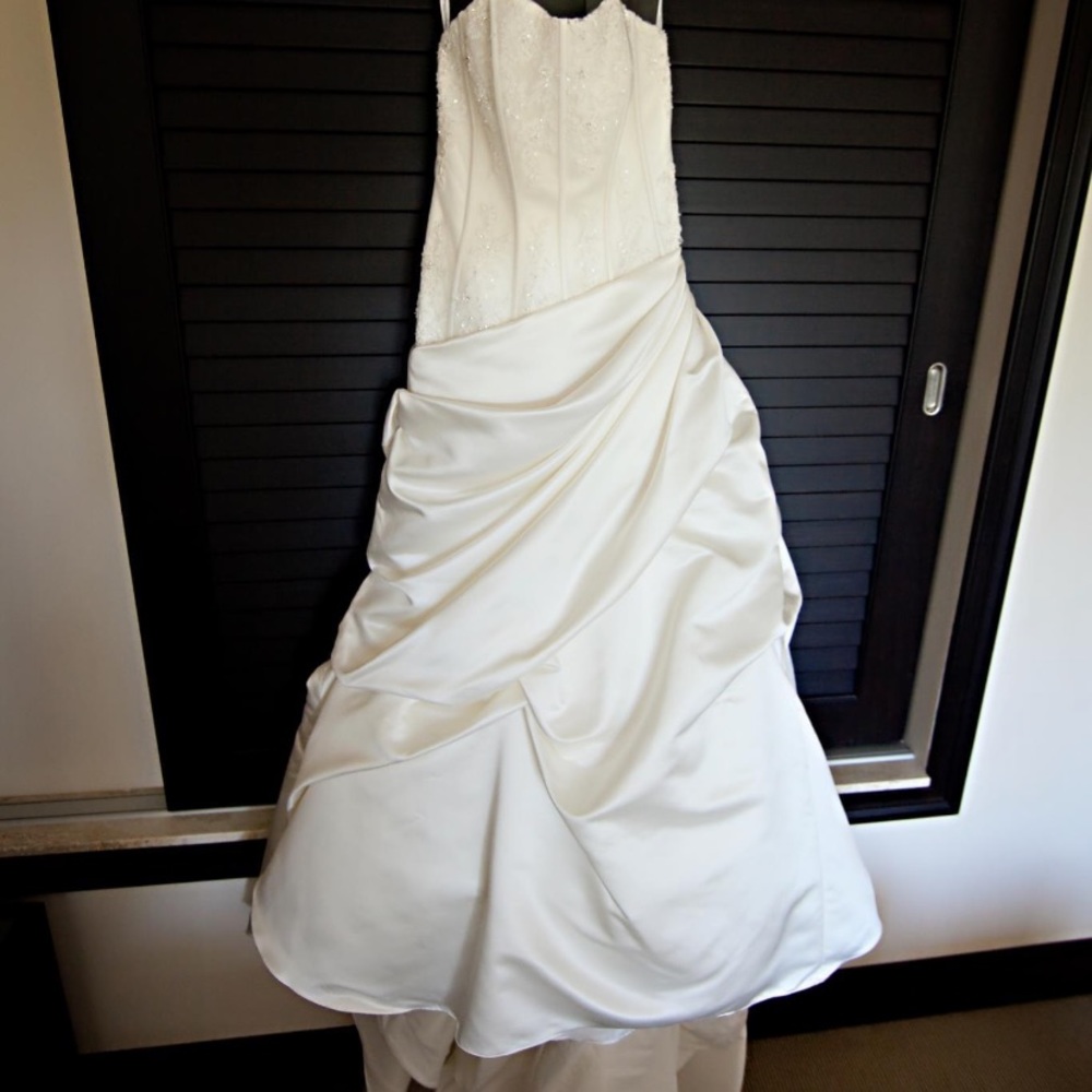 Wedding dress